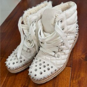 Sam Edelman Bren Studded White Snow Boots Sz 7